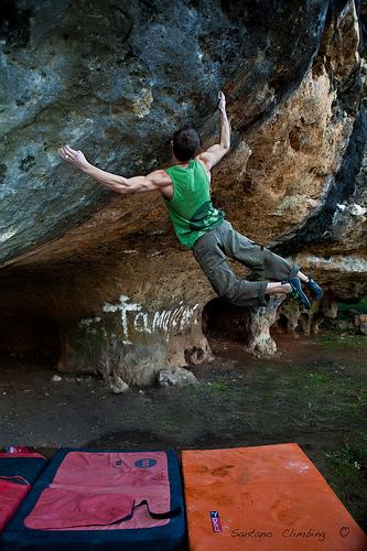Nacho Sánchez, Tolmojón, 8B+- Tamajón (Guadalajara, España). Photo: Raul Santano